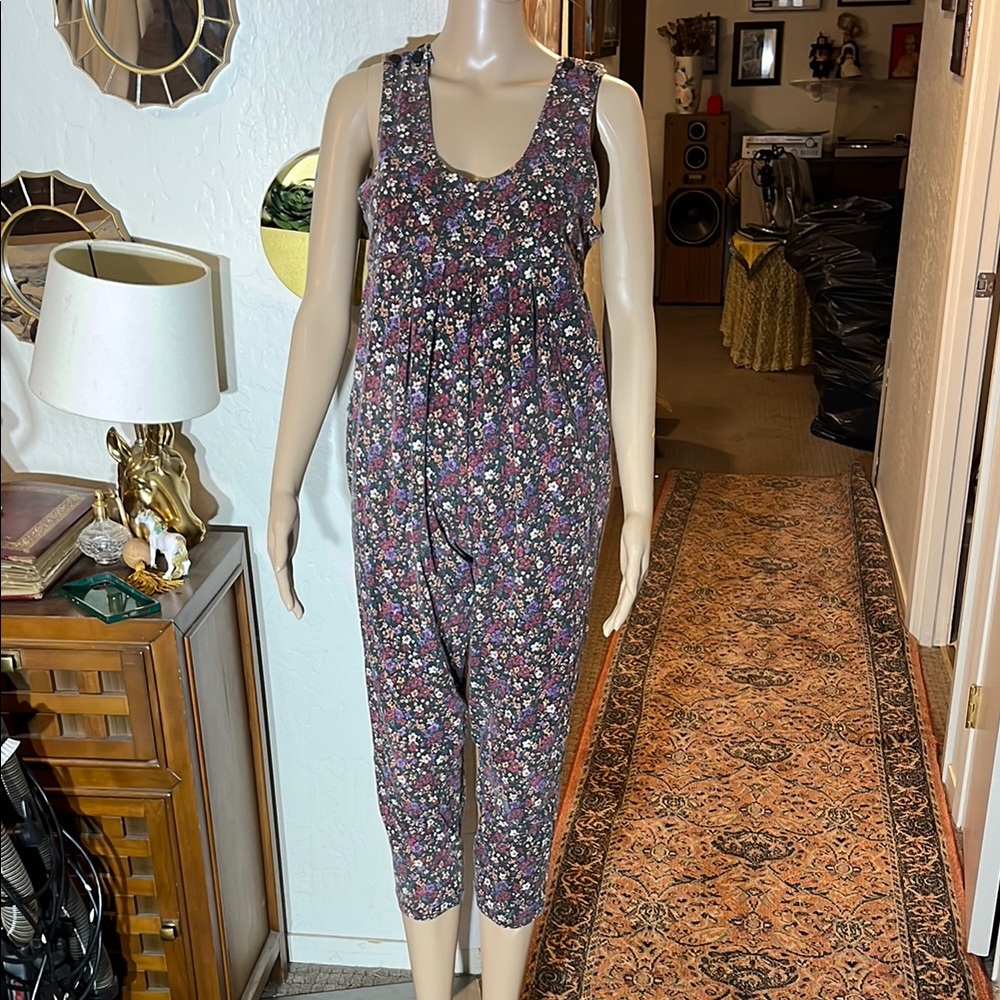 Floral Print Sleeveless Jumpsuit